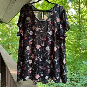 Torrid short sleeve floral blouse